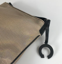 Carica l&#39;immagine nel visualizzatore di Gallery, Borsa a spalla ultra leggera DEVESE Moon Bag Shine
